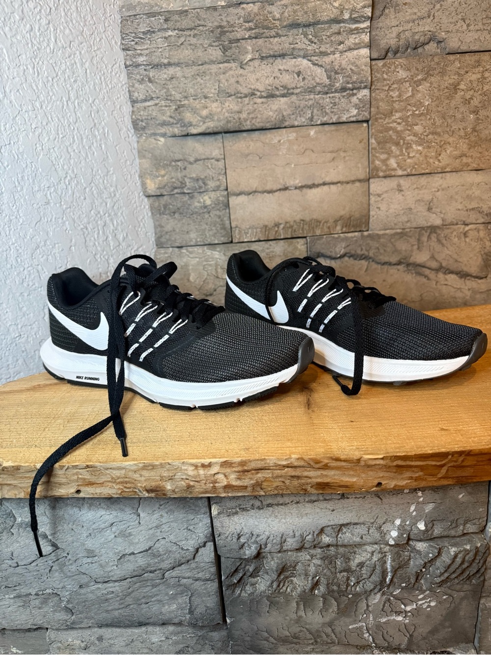 Nike Run Swift NWOT Women’s Tennis Shoes - Picture 1 of 2